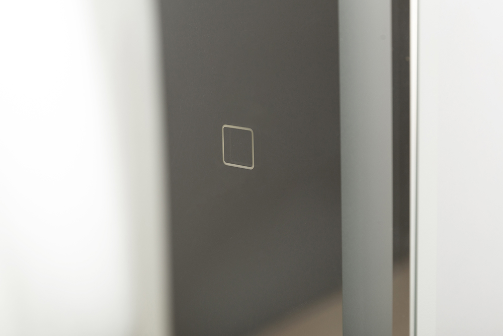 Зеркальный шкаф BelBagno SPC-GRT-600/800-1A-LED-TCH
